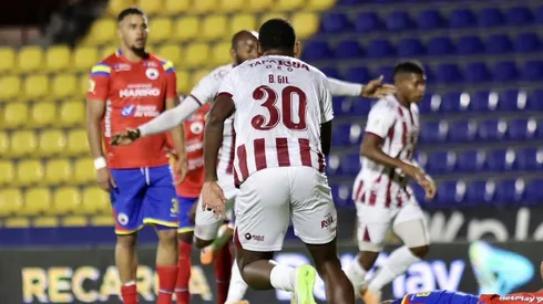 Brayan Gil le dio el empate parcial a su equipo.