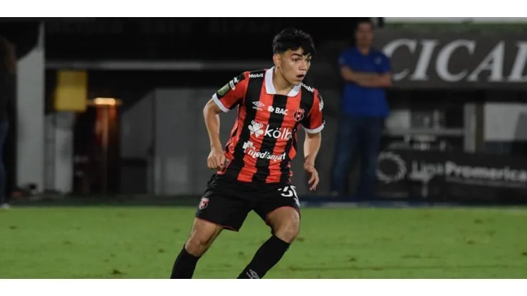 El jugador de Alajuelense que se vería perjudicado por Leo Menjívar