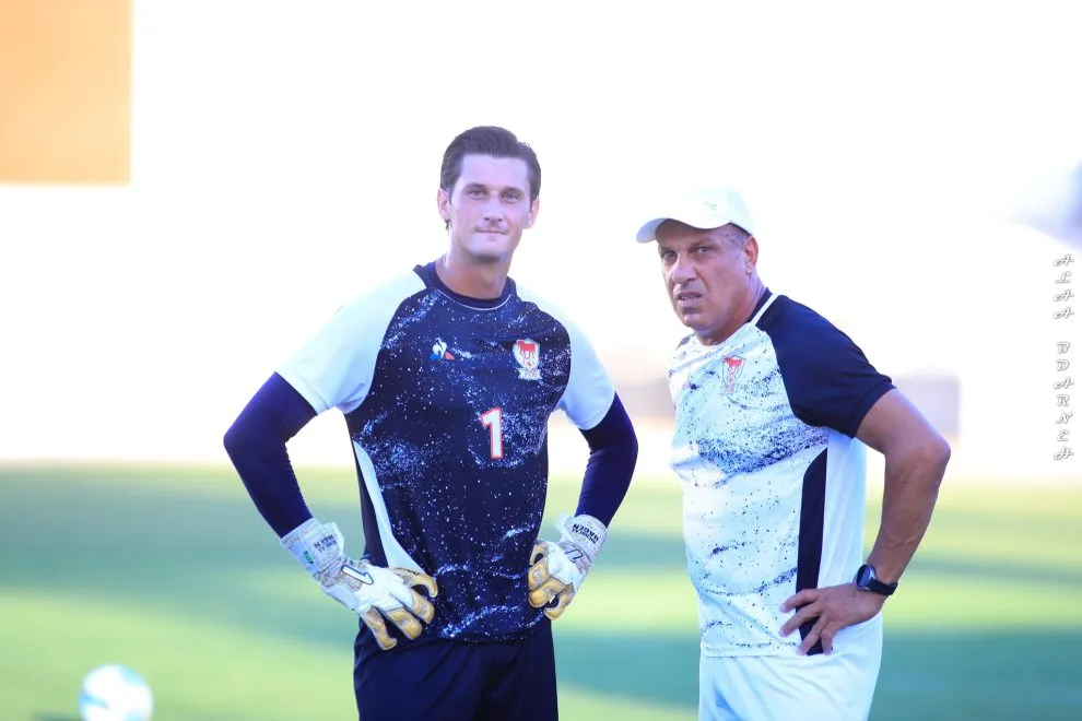 NIcholas Hagen con el Bnei Sakhnin F.C