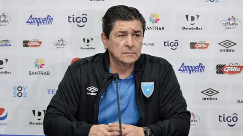 Luis Fernando Tena espera un partido apretado ente Guatemala y El Salvador (Andrés ADF)