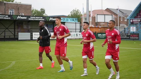 Costa Rica entrena en la Universidad de Newcastle antes de enfrentar a Arabia Saudita.