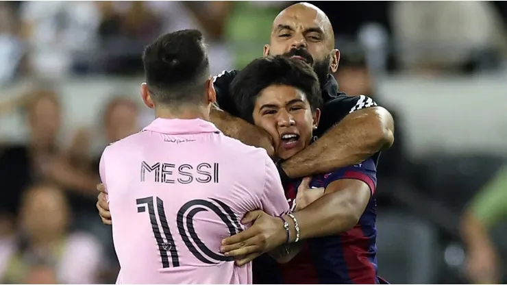 La maniobra del guardaespaldas de Lionel Messi para cuidar al argentino [VIDEO]