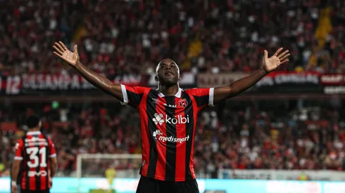 La reacción de Joel Campbell tras marcarle doblete al Deportivo Saprissa