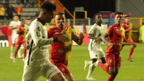 Herediano y Alajuelense empataron en un partidazo por la ida de las semifinales