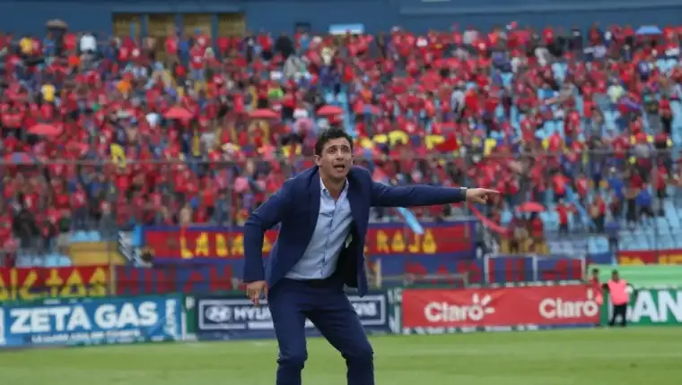 ¿Nicholas Hagen rumbo a Municipal? Sebastián Vini despejó las dudas