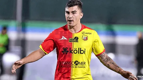 Herediano tomó una decisión sobre el futuro de Fernán Faerron