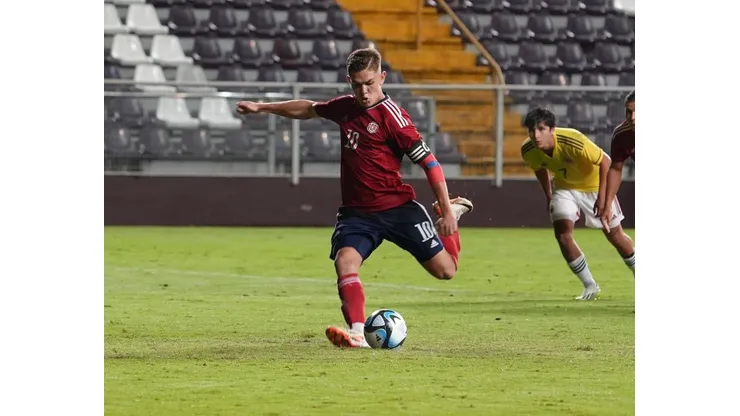 Brandon Aguilera desconcertado ante Colombia