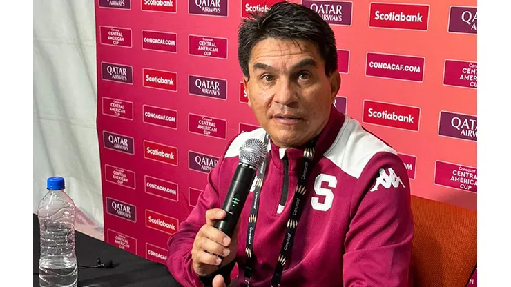 ¿Por qué Vladimir Quesada se mantiene en el Deportivo Saprissa?