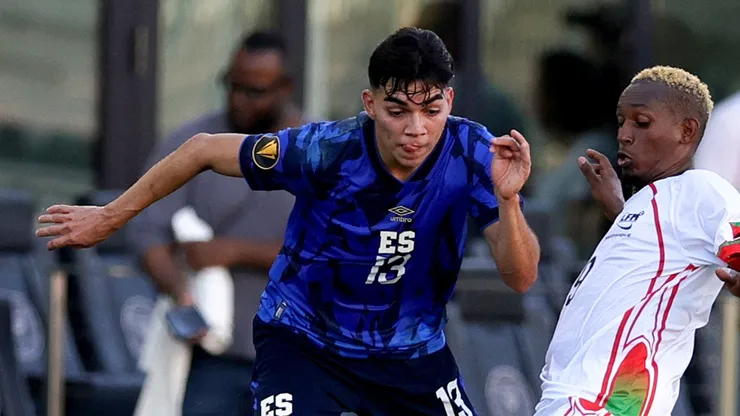 Rubén de la Barrera definió si convocará o no a Leonardo Menjívar.