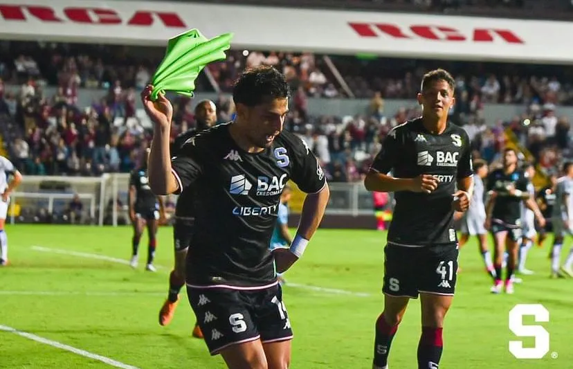 Ariel Rodríguez hoy es una de las grandes figuras del Saprissa.