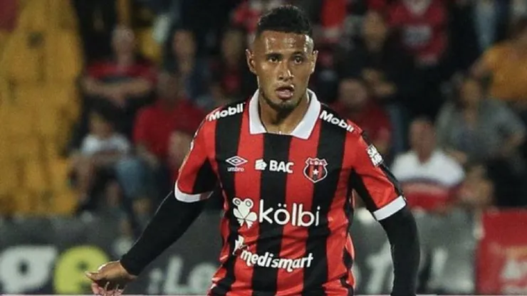 Alajuelense deberá remontar el global tras ser goleado (La Prensa)