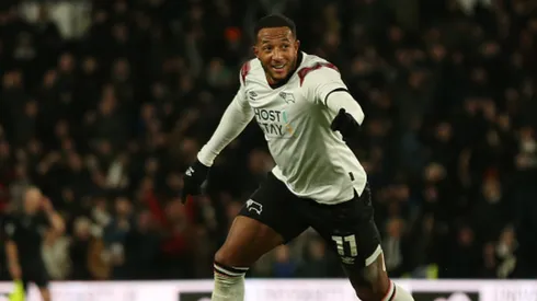 Nathaniel Méndez-Laing asistió y anotó en la victoria de Derby County (Video)