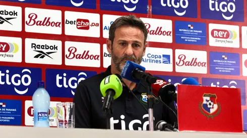 Christiansen defendió a Alfaro tras su decisión