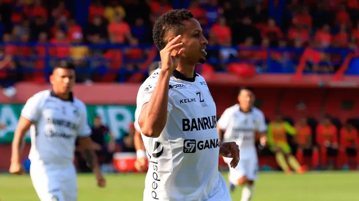 EN VIVO: El minuto a minuto del juego de Municipal ante Comunicaciones