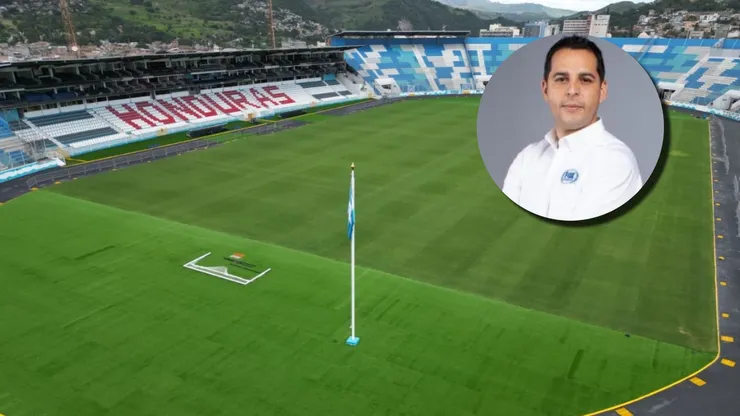 Periodista mexicano se impresiona por el estado del campo de juego.