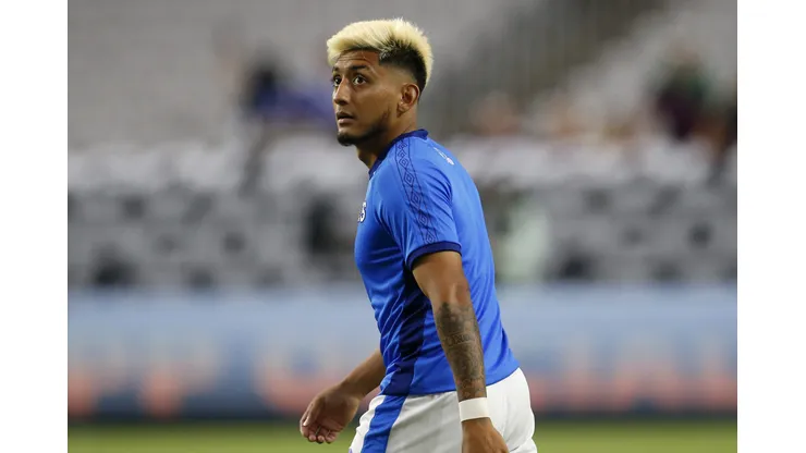 Amando Moreno seguirá jugando en la USL.