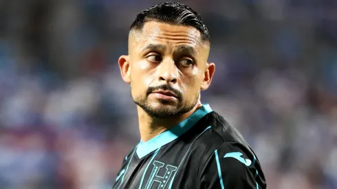 Ervil jugando para la selección hondureña