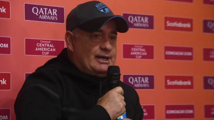 Willy Olivera presume que Comunicaciones es el único guatemalteco en una competición internacional (Emisoras Unidas)
