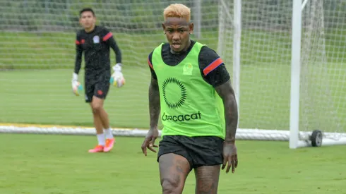 Romell Quioto sorprende al unirse a los entrenamientos de Olimpia