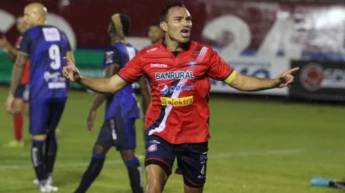 Kenner Gutiérrez, ahora ex jugador de Xelajú