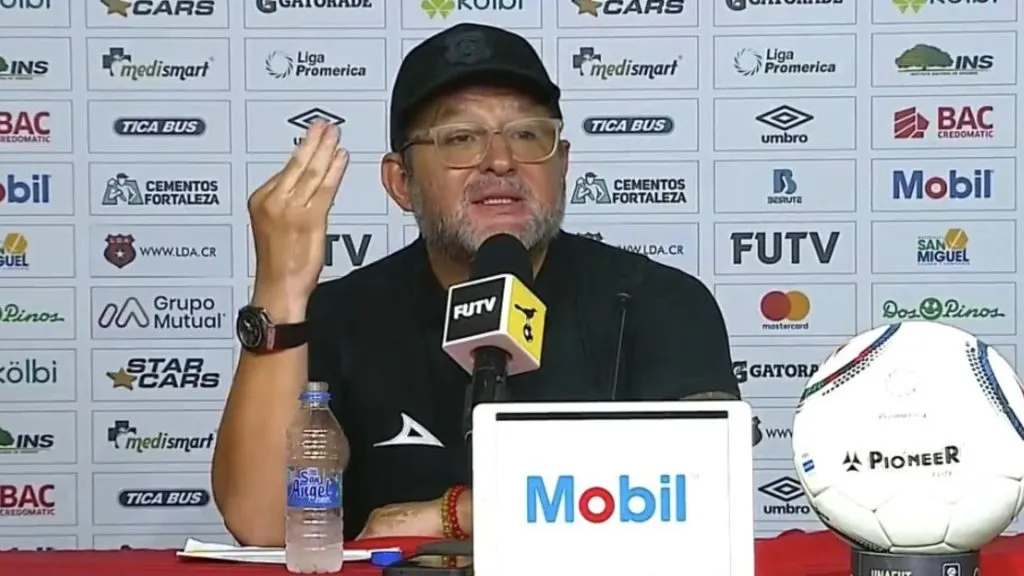 Soto fue muy crítico con el arbitraje en contra de su equipo