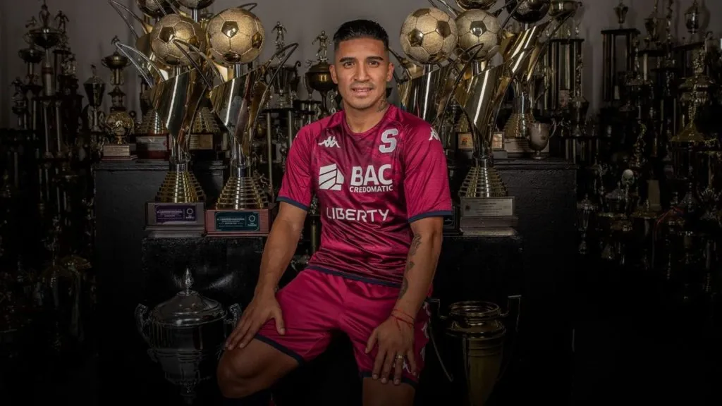 Michael Chirinos es el jugador más caro del Saprissa.