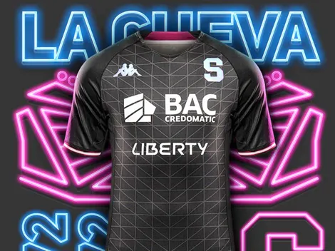 Camiseta del Saprissa es nominada a la mejor del mundo en 2023