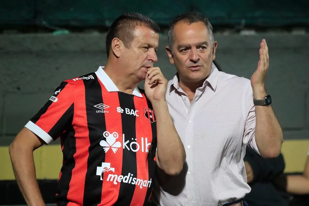 Ricardo Chacón fue denunciado por abuso sexual.