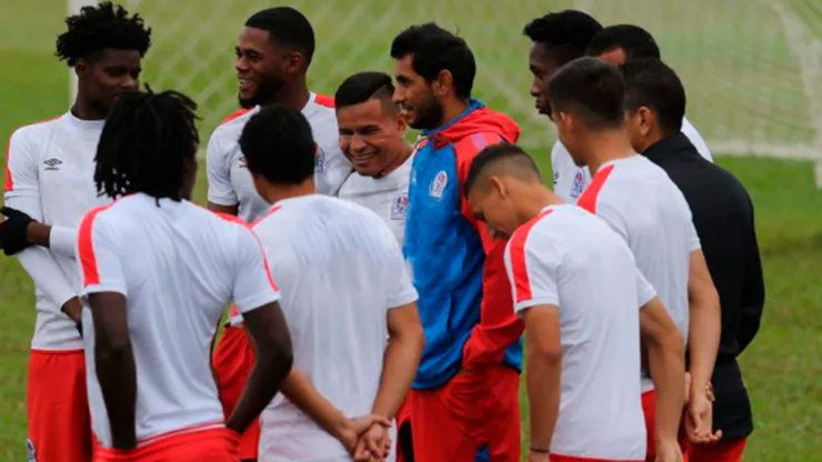 De Olimpia a jugar en el fútbol costarricense.