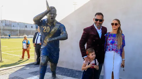 Carlos El Pescado Ruiz fue inmortalizado en una estatua en Guatemala