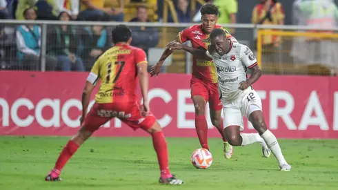 Herediano se quiere reforzar con un atacante manudo. (Foto: La Nación)