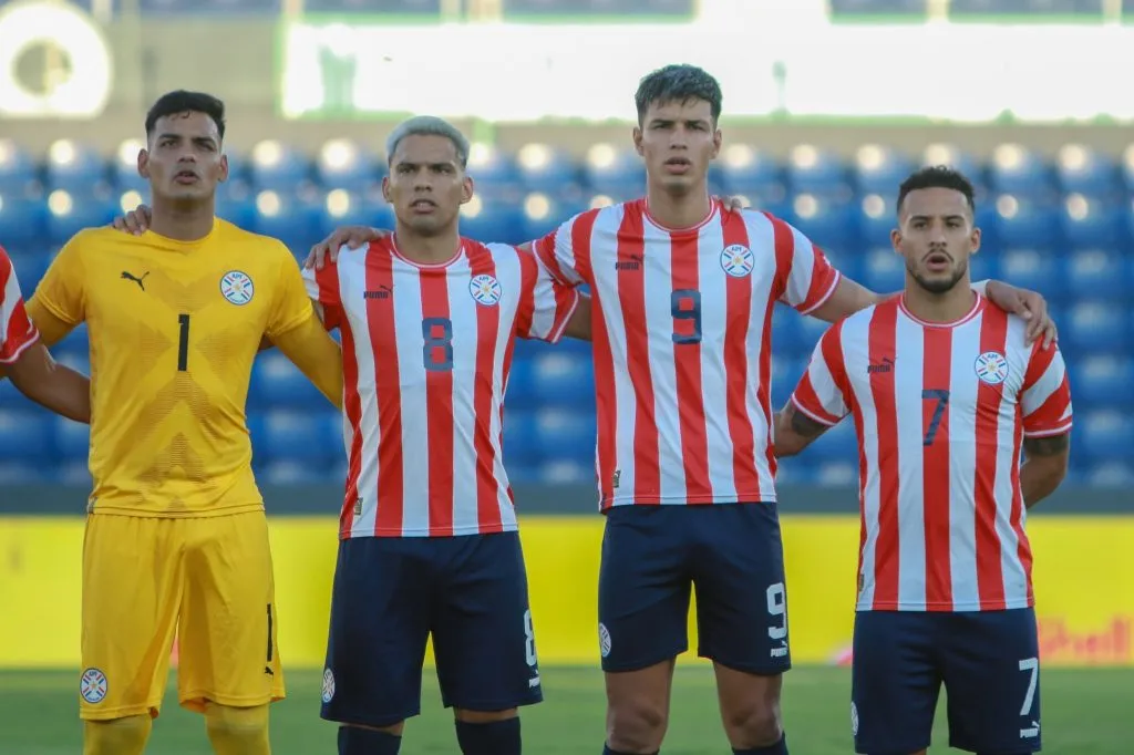 Fernando Lesme enfrentó a Panamá en un amistoso con Paraguay (APF)