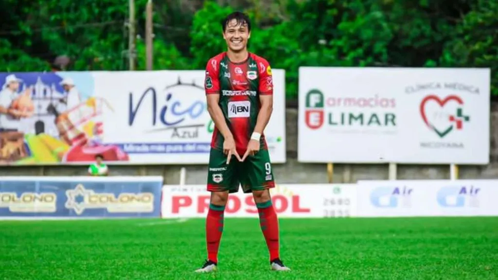 Erick Torres se realizó el control antes de jugar en Herediano. (Foto: Everardo Herrera)