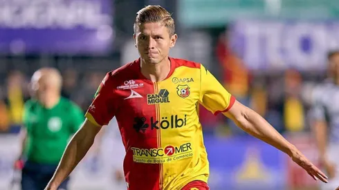 Jesús Godínez podría no jugar ni en Herediano ni en Alajuelense. (Foto: ESPN)