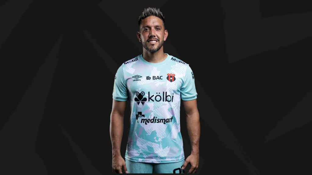 Leo Moreira con Alajuelense
