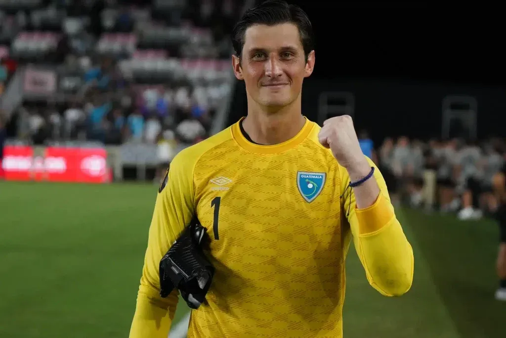 Nicholas Hagen con la Selección de Guatemala