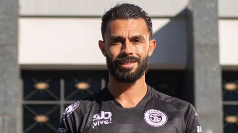 González con la camiseta de su próximo club