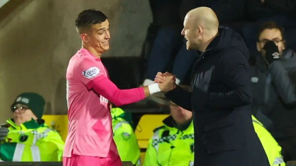 El entrenador del Hearts está feliz por el rendimiento de Kenneth Vargas. (Photo by Roddy Scott/SNS Group via Getty Images