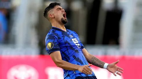 Jairo Henríquez no fue citado a los entrenamientos de El Salvador. (Foto: Getty Images)