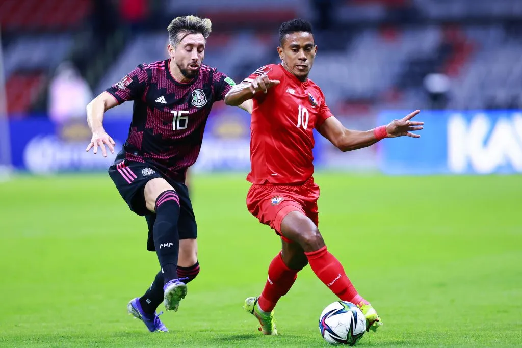 Héctor Herrera enfrentando a Panamá en la Eliminatoria (Getty)