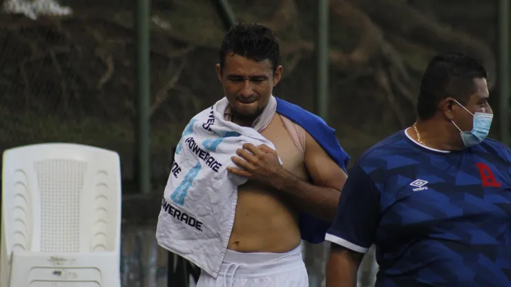 Narciso Orellana no se presentó a entrenar con El Salvador. (Foto: X)