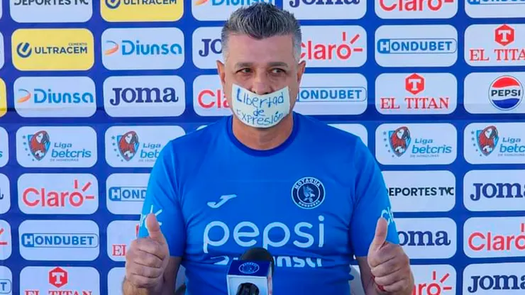 Diego Vásquez protestó tras ser suspendido por la Comisión de Disciplina