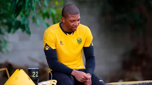 Luis el Buba López conoció más detalles de su lesión sufrida con la Selección de Honduras