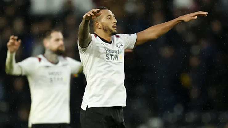 Nathaniel Méndez-Laing dio una asistencia en la victoria de Derby County (Video)