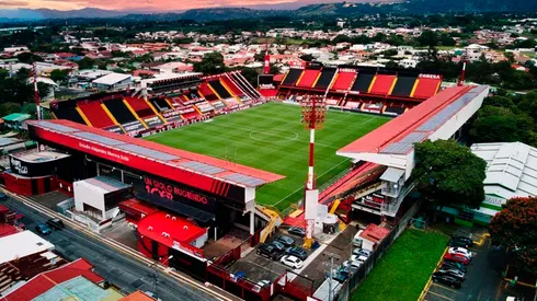 La justicia hizo un allanamiento en el estadio Alejandro Morera Soto tras una denuncia