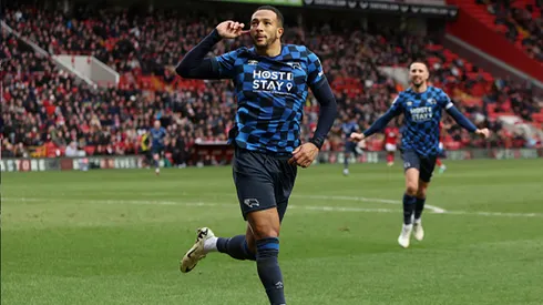 Nathaniel Méndez-Laing anotó en una victoria importante de Derby County (Video)
