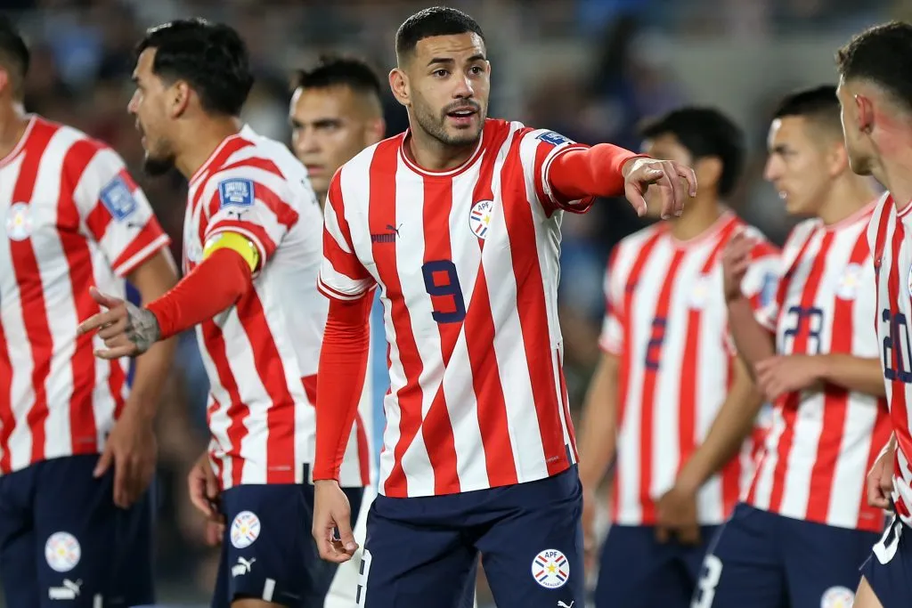 Antonio Sanabria buscará ser la pesadilla de Keylor Navas. (Photo by Daniel Jayo/Getty Images)