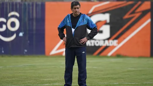 Luis Fernando Tena no viajó con el resto de la delegación. (Foto: Fedefut)