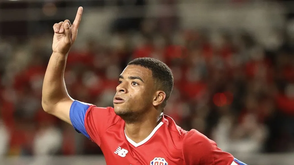 Jewison Bennette sigue lesionado. (Foto: X)