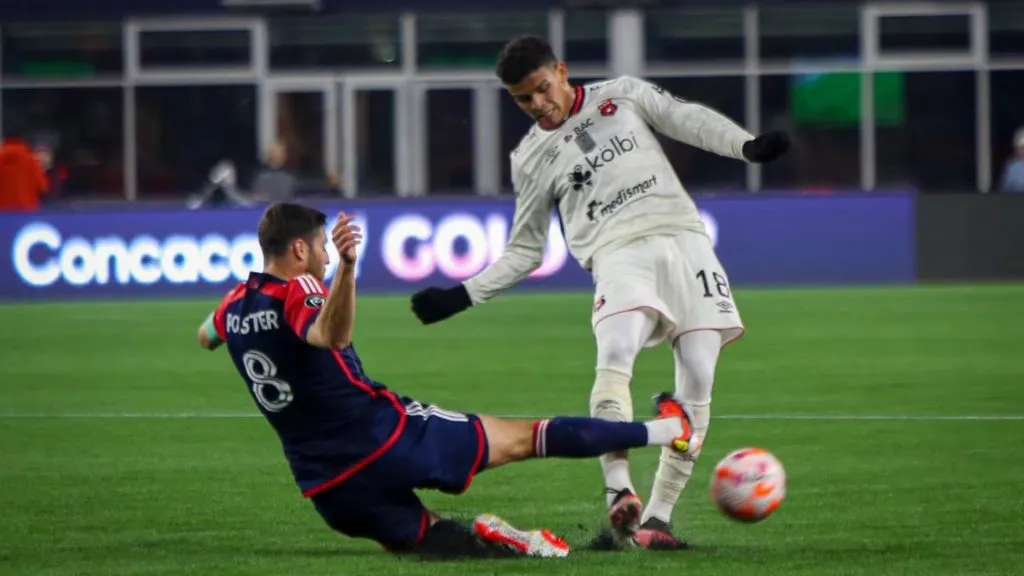 La goleada recibida en Estados Unidos marcó el final de la era Carevic. (Foto: Teletica)